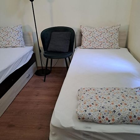 Ivory Tower Hostel Sofia Zewnętrze zdjęcie