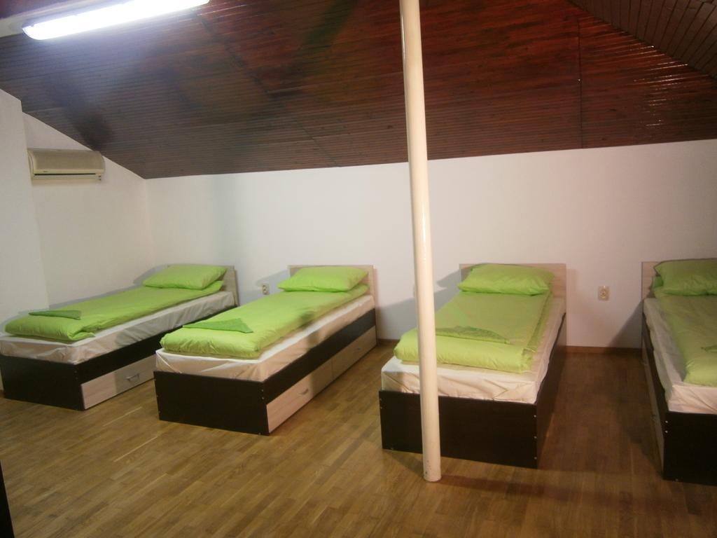 Ivory Tower Hostel Sofia Zewnętrze zdjęcie