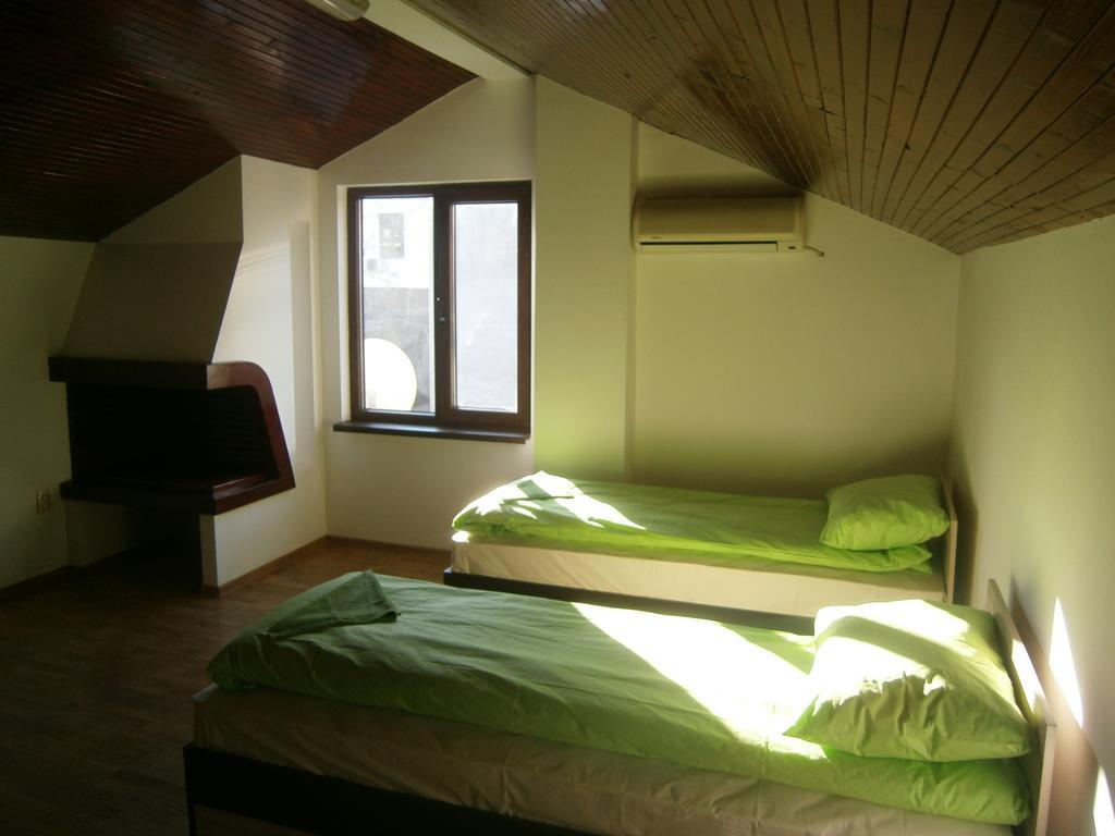 Ivory Tower Hostel Sofia Zewnętrze zdjęcie